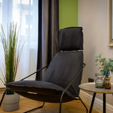 Holidays Courtyard דירה