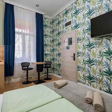 דירה Holidays Courtyard