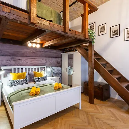 Apartament Holidays Courtyard *