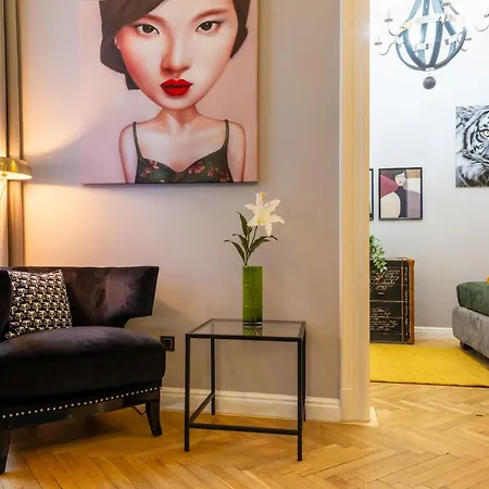 Holidays Courtyard Apartament *