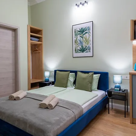 Apartament Holidays Courtyard *