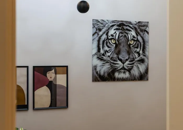 Holidays Courtyard *