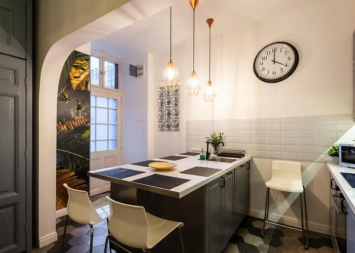 Holidays Courtyard *