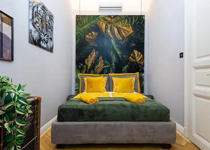 Holidays Courtyard * Budapest