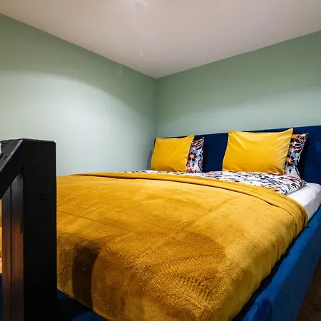 アパート Holidays Courtyard