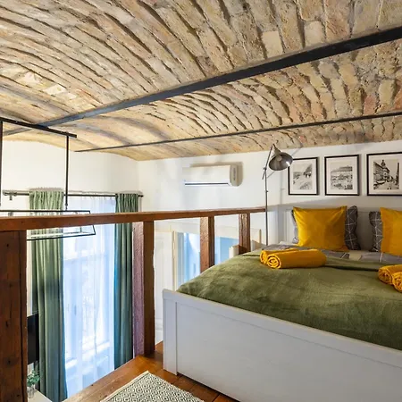 Apartment Holidays Courtyard Budapest